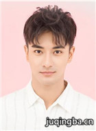 夺金演员郑凯剧照
