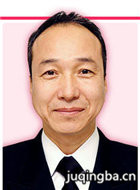甜心空姐演员小日向文世剧照