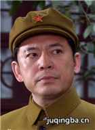 警察遇到兵演员何政军剧照