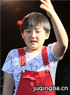 摇滚小子演员刘艺烨剧照