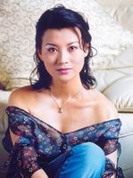 我们的父亲演员表秦艺芳剧照